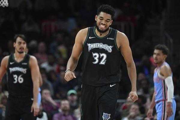 CBF官方花絮：巴西中立场2-0塞内加尔（CBF官方幕后花絮：巴西在中立地2-0击败塞内加尔）