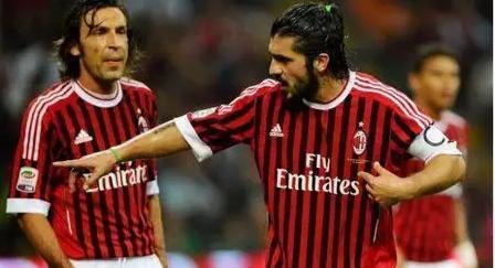 记者：迪巴拉已与罗马初步谈续约，短期内不会考虑回阿根廷（记者称迪巴拉已与罗马开启续约初谈，近期无意回归阿根廷）