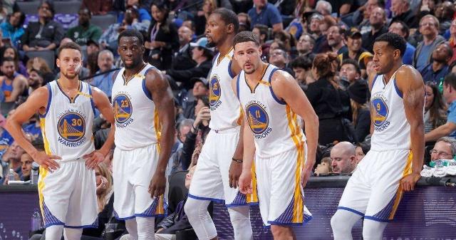 启蒙教练：维尼修斯一直有点叛逆，他应该学会控制和收敛脾气（启蒙教练：维尼修斯有叛逆一面，应学会情绪控制与收敛）