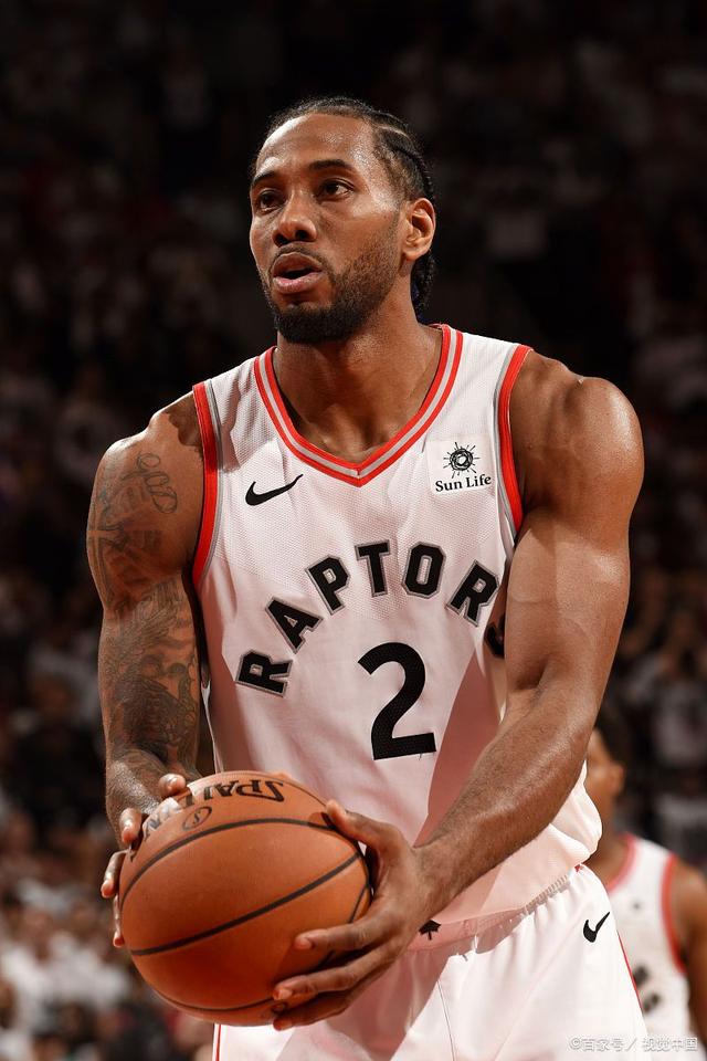 申花vs神户：米内罗、特谢拉首发，吴曦、马纳法出战（申花对阵神户：米内罗、特谢拉先发，吴曦与马纳法登场）