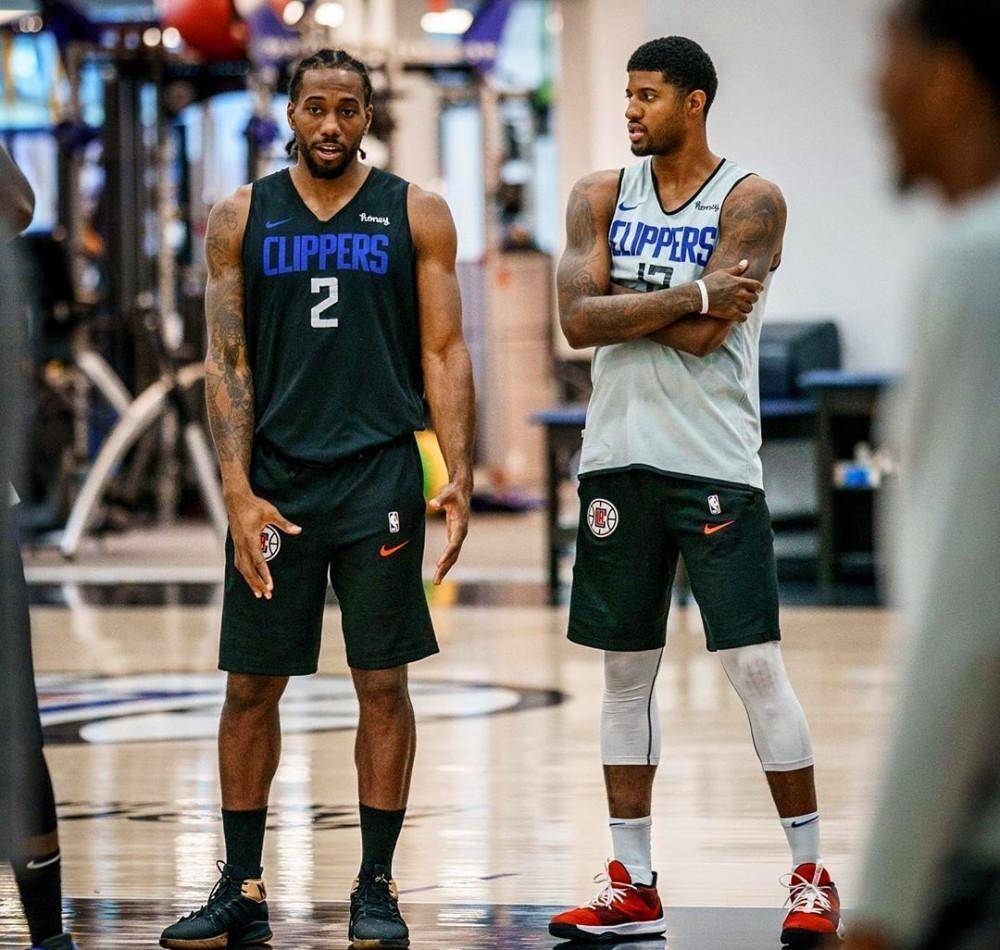 泰山足校95一代相聚淄博桓台，韦世豪、刘军帅等现役球员亮相（泰山足校95梯队齐聚淄博桓台，韦世豪、刘军帅等现役球员现身）