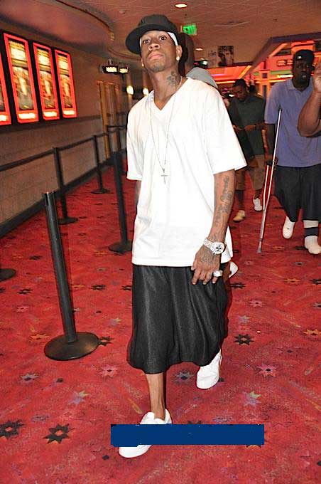 詹姆斯超越勒布朗！詹皇29分刷新球员第23个赛季得分新高（詹姆斯再超越自己！29分创第23季单场得分新高）