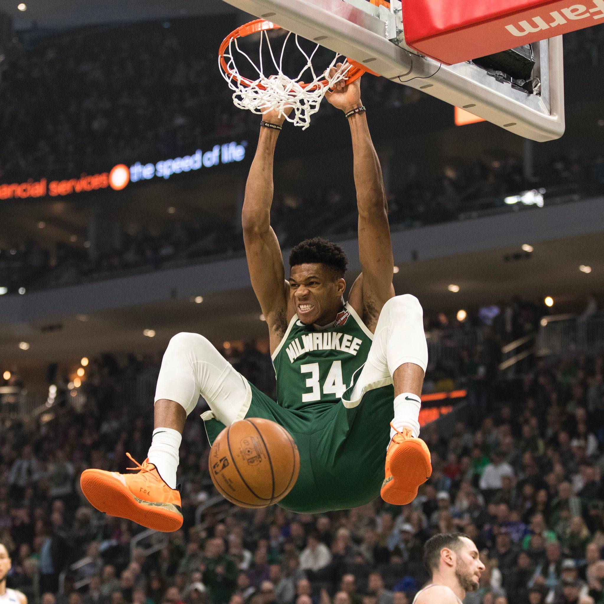 英超争议判罚：布莱顿进球犯不犯规？（英超判罚引热议：布莱顿进球是否犯规？）