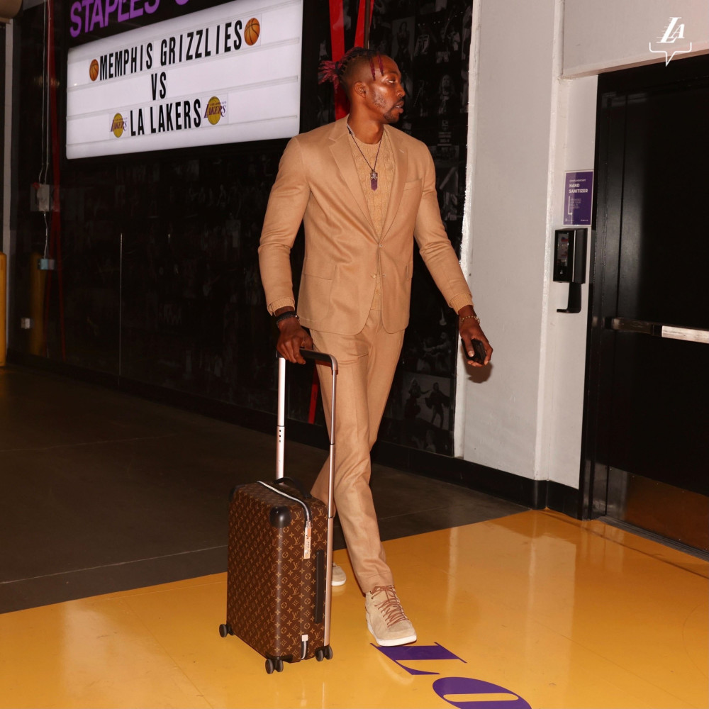 早报：里程碑献大礼，要多酷有多酷！（早报：里程碑重磅送礼，酷劲拉满！）